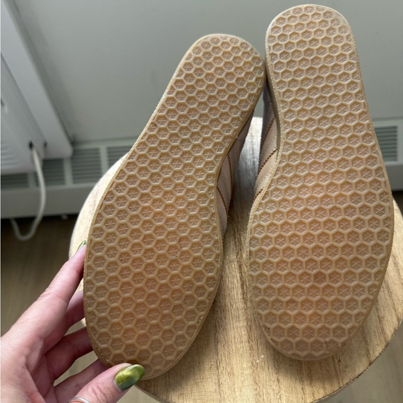 Adidas Light Tan Sneakers with Gold Accents - Picture 8 of 8